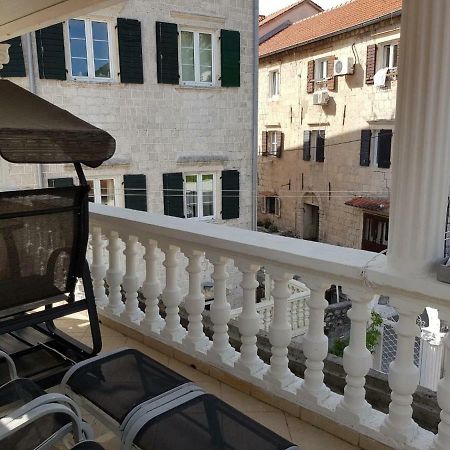 Apartments Sovran Vila Marija Prčanj 外观 照片