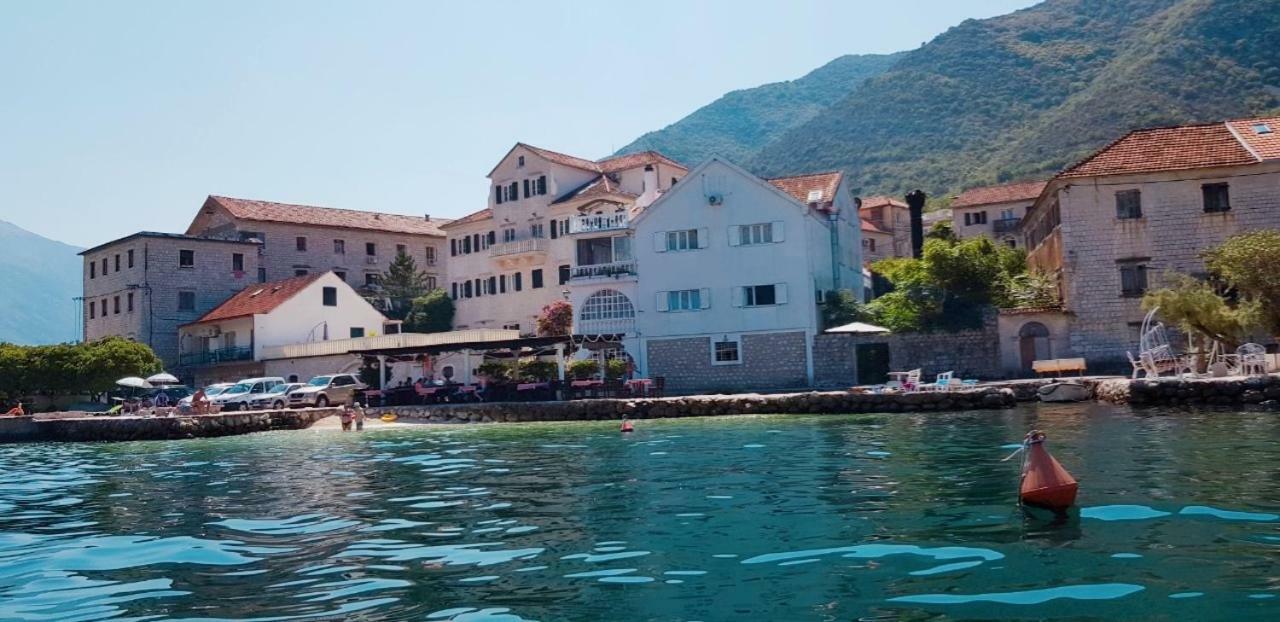 Apartments Sovran Vila Marija Prčanj 外观 照片